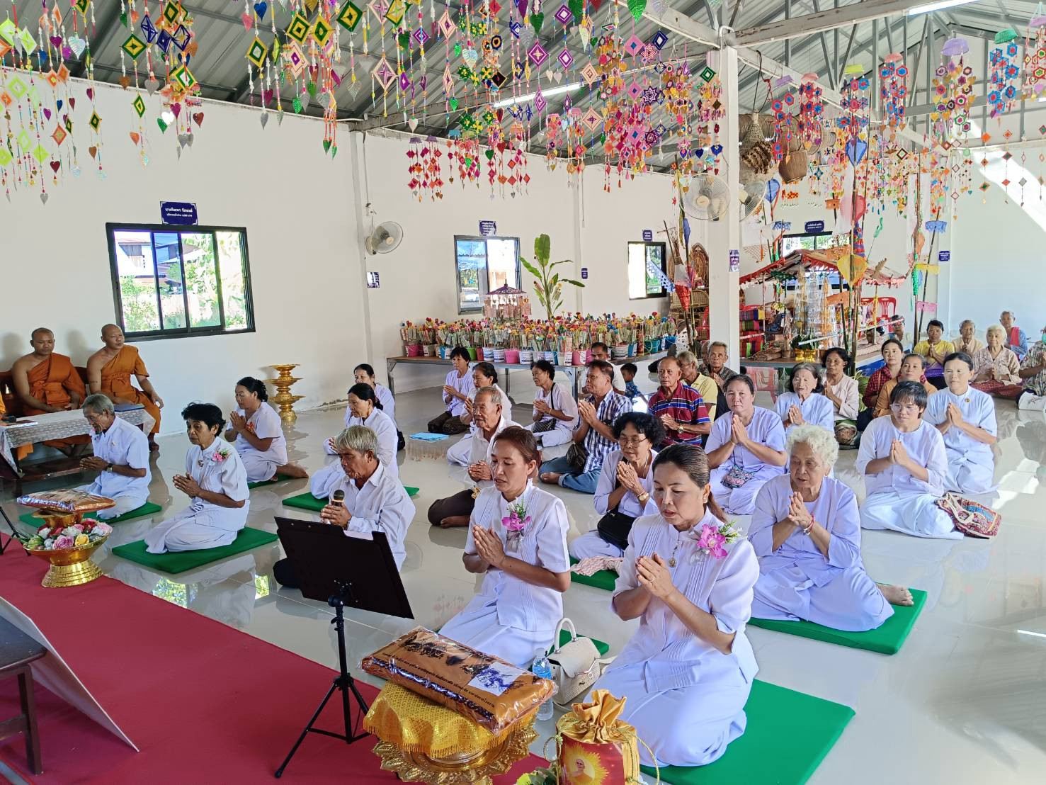 ภาพร่วมพิธีกรรมวัดหนองแวงใหญ่