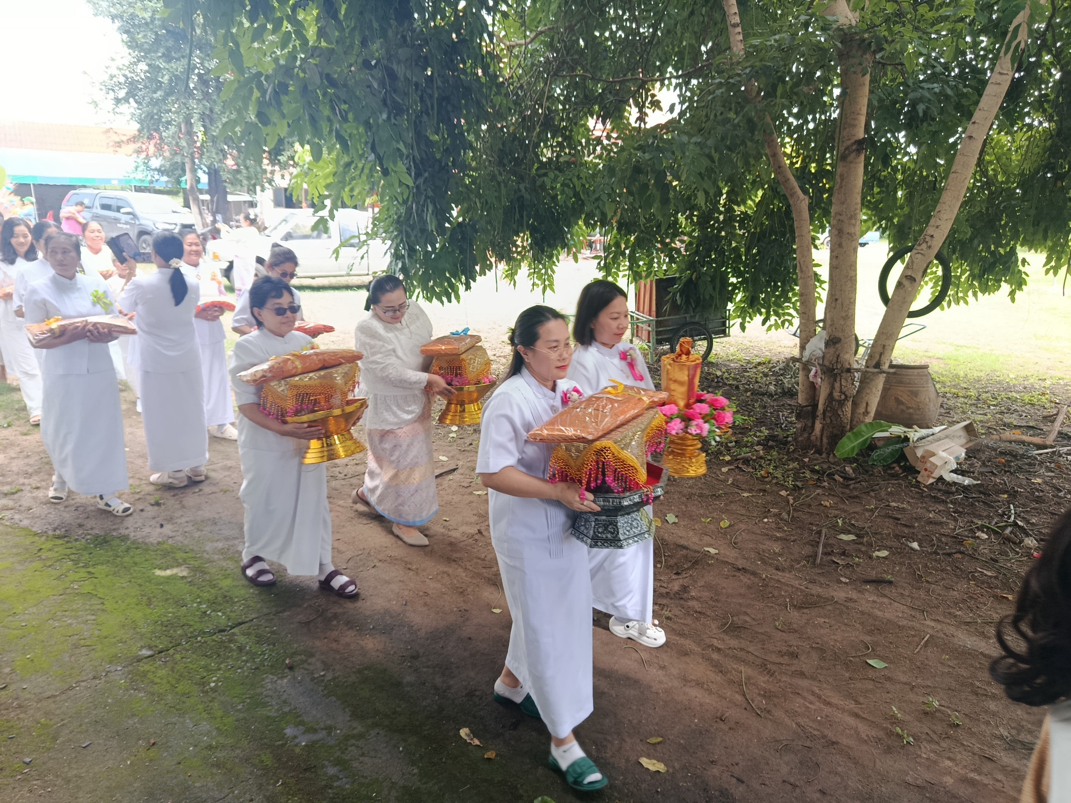 ภาพร่วมขบวนกฐินวัดใหม่สามัคคี ก.ม.9