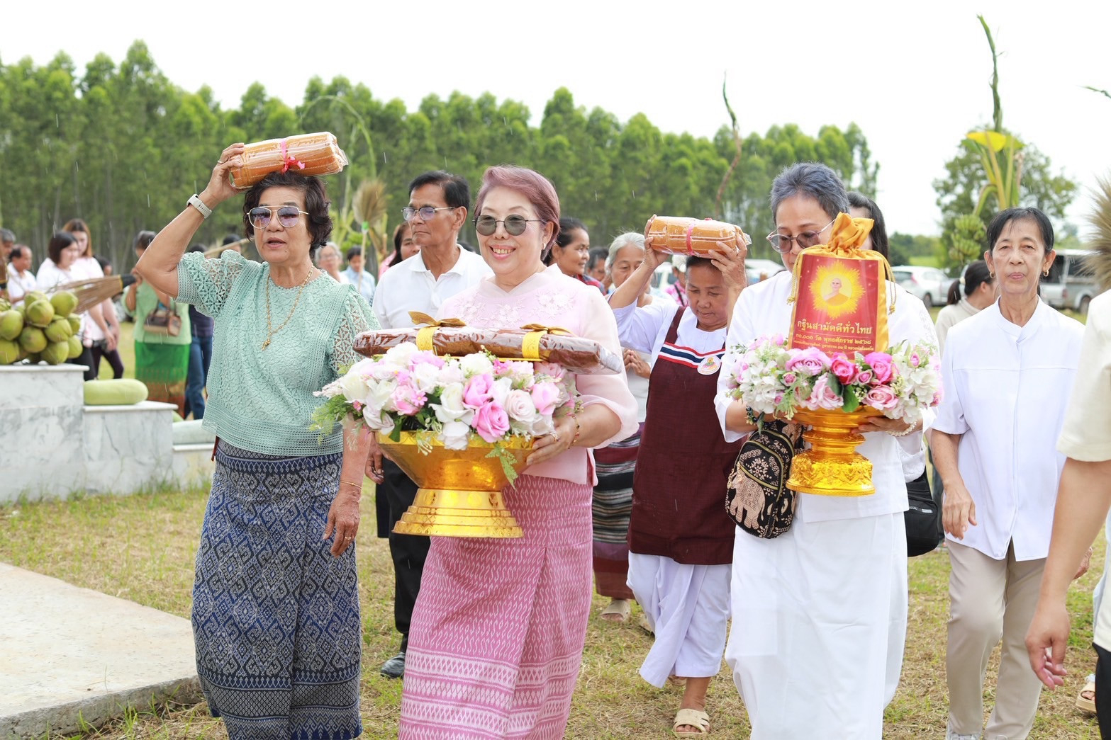 ภาพร่วมพิธีกรรมวัดป่าคุณากโร