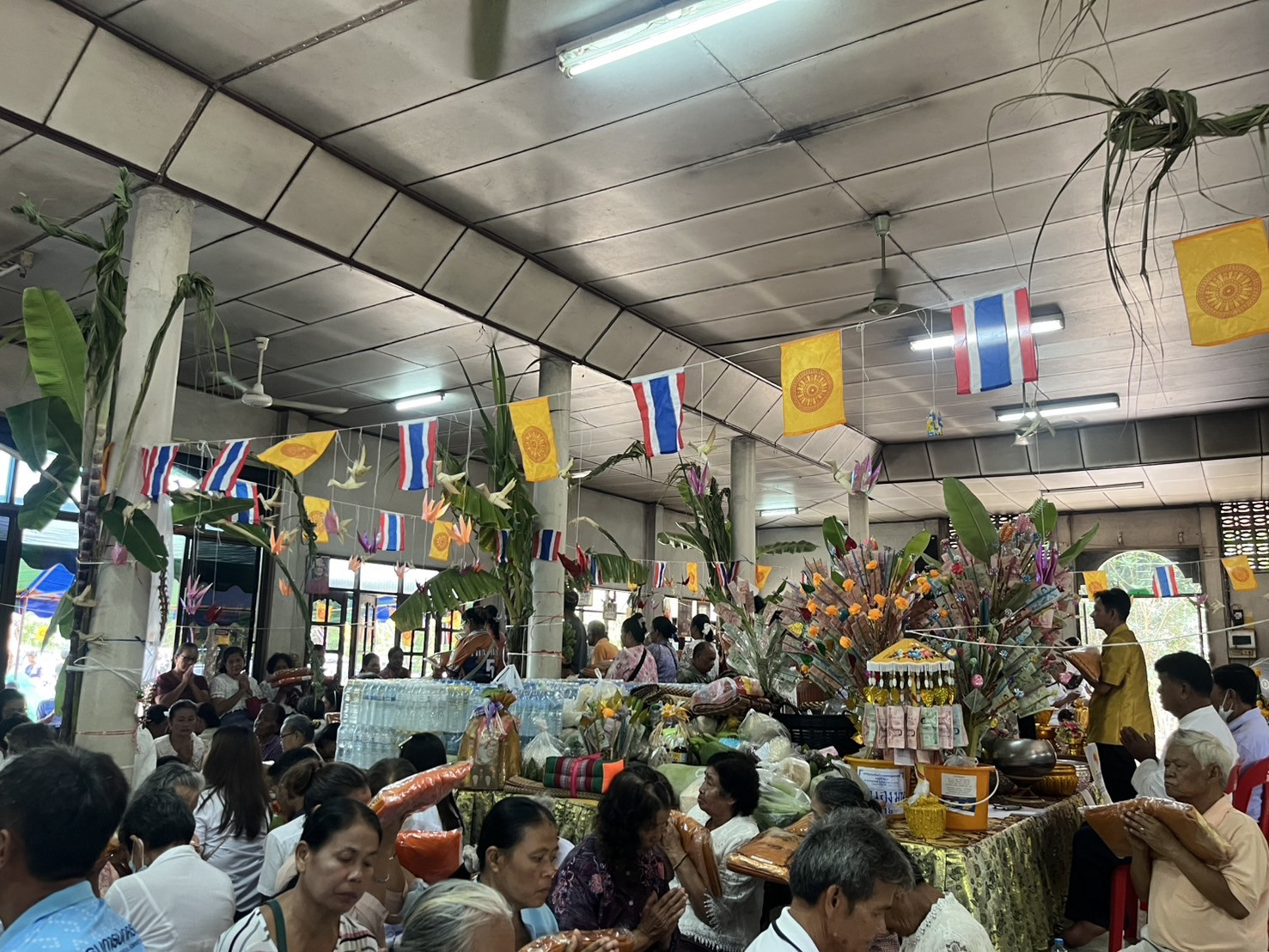 ภาพร่วมพิธีกรรมวัดไทยสามัคคี