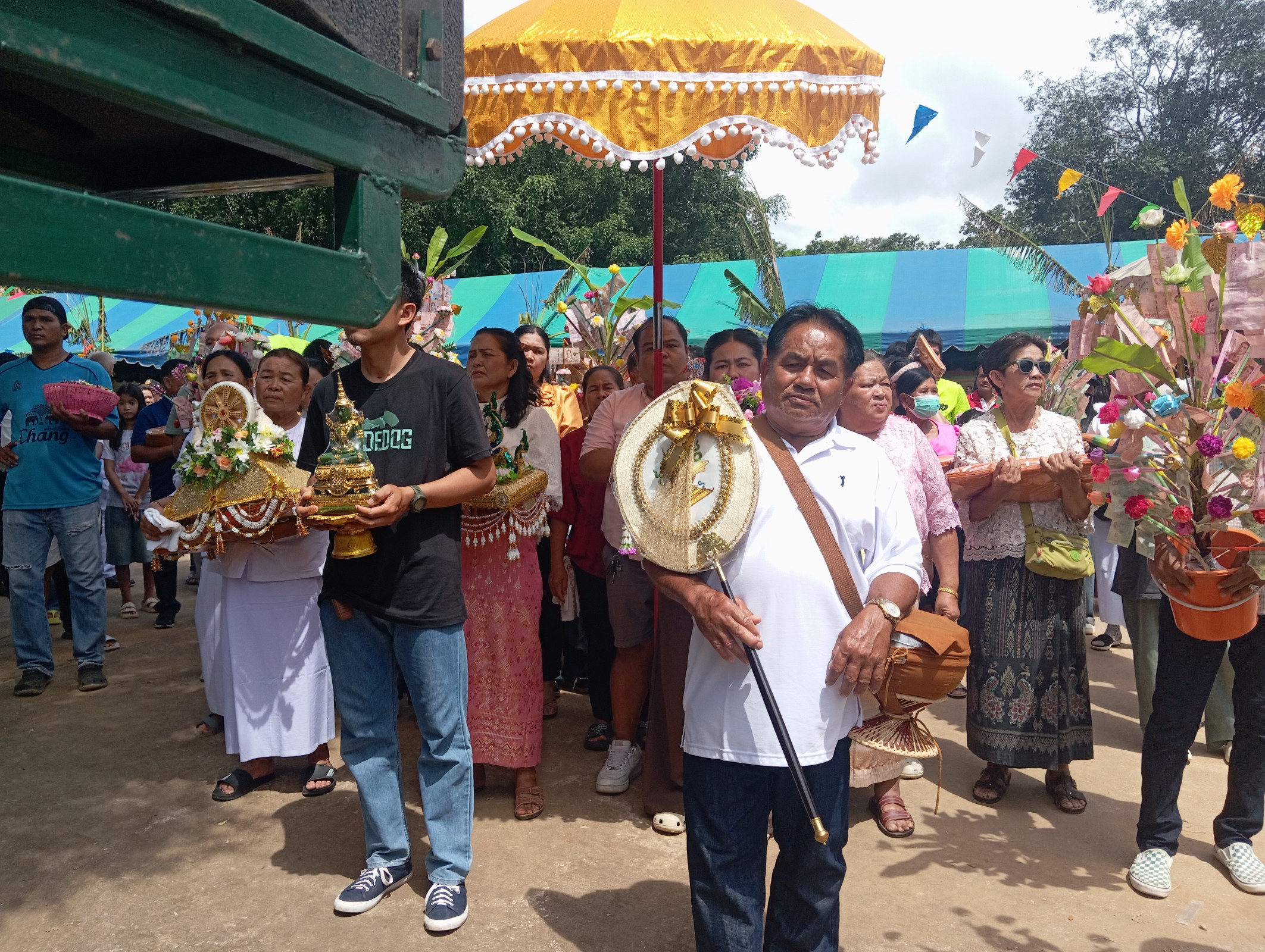 ภาพร่วมพิธีกรรมวัดหนองใหญ่