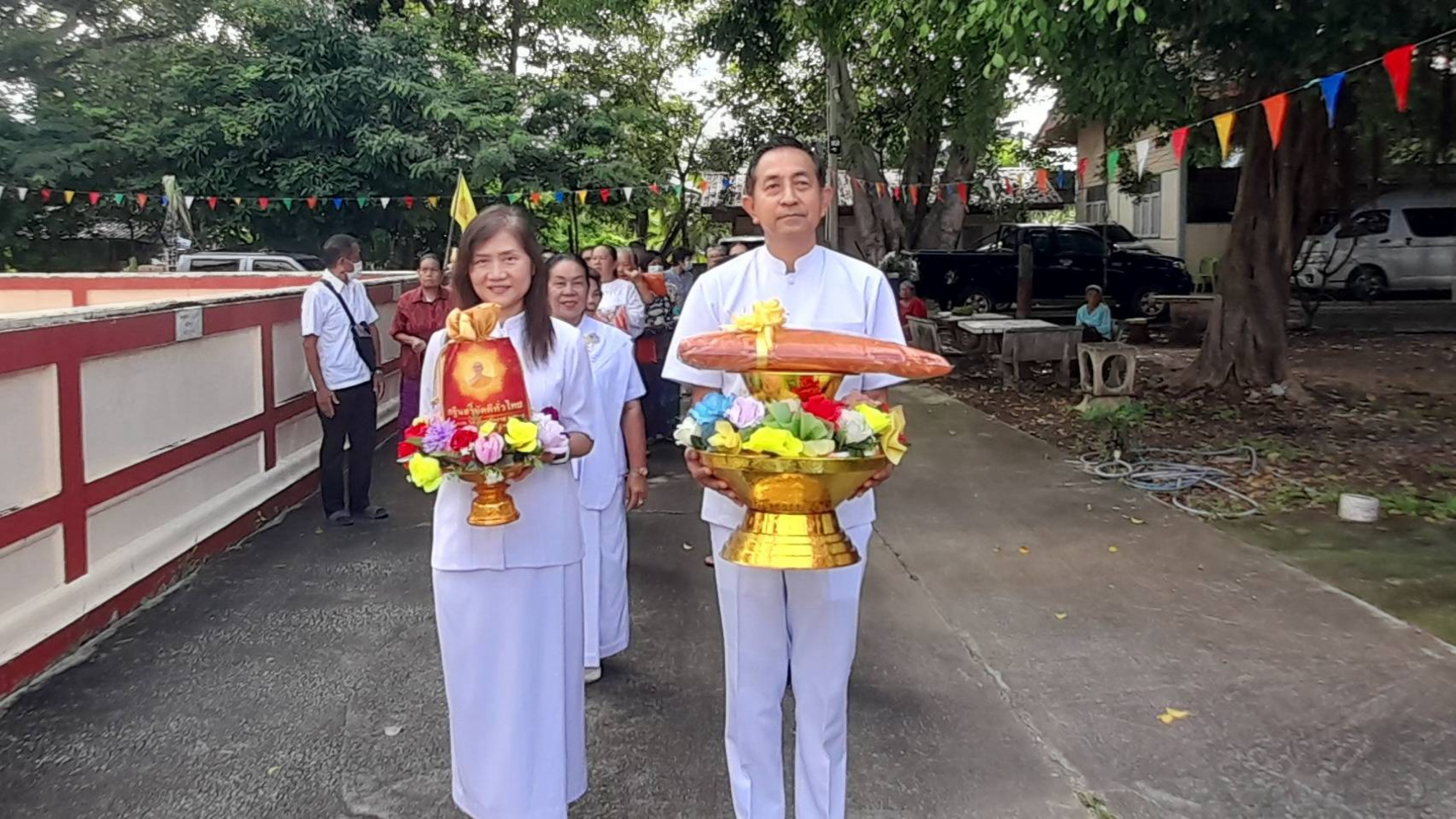 ภาพร่วมขบวนกฐินวัดโพธิ์ไทรงาม