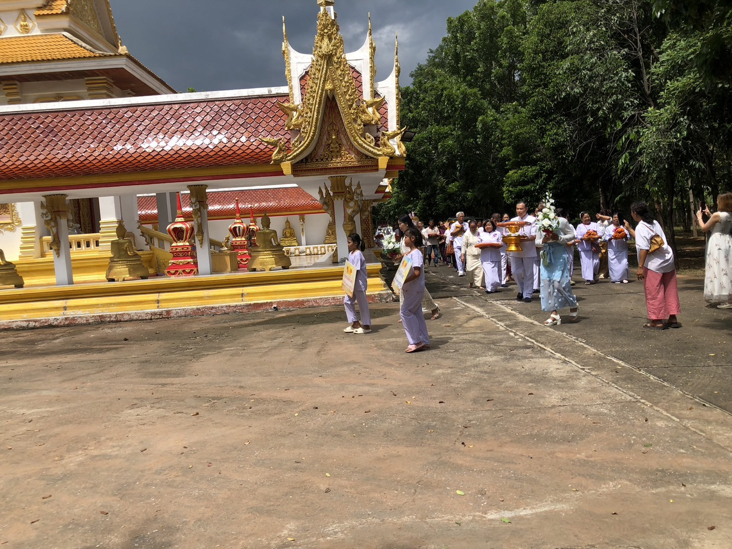 ภาพร่วมพิธีกรรมวัดกุดขมิ้น