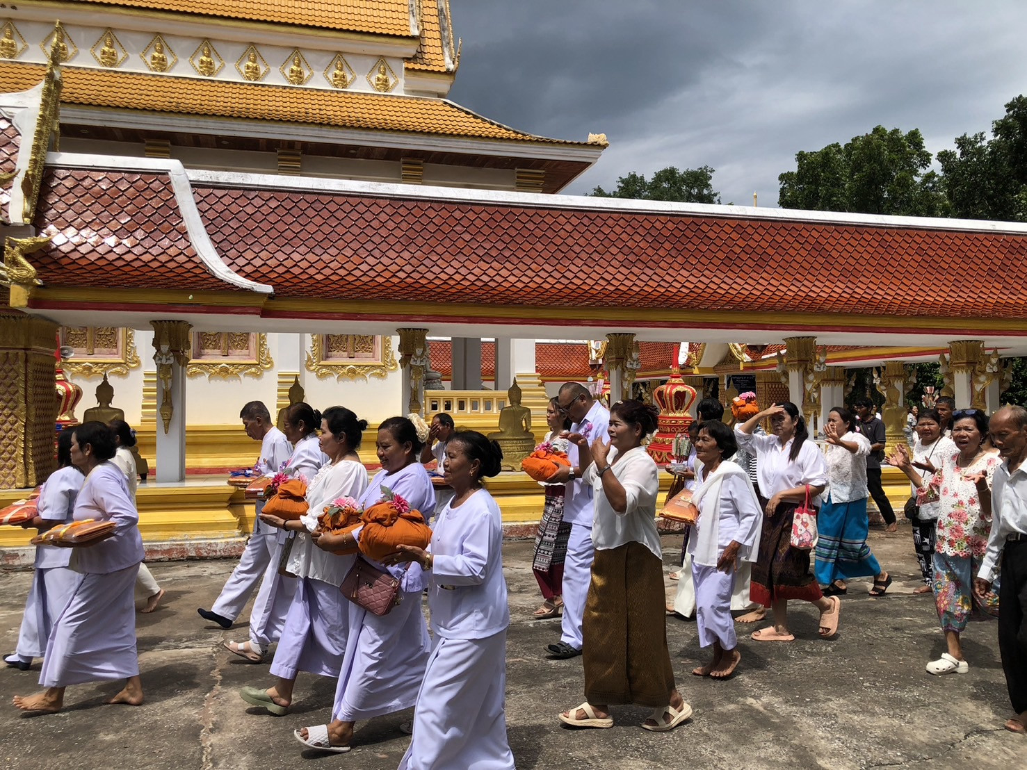 ภาพร่วมพิธีกรรมวัดกุดขมิ้น