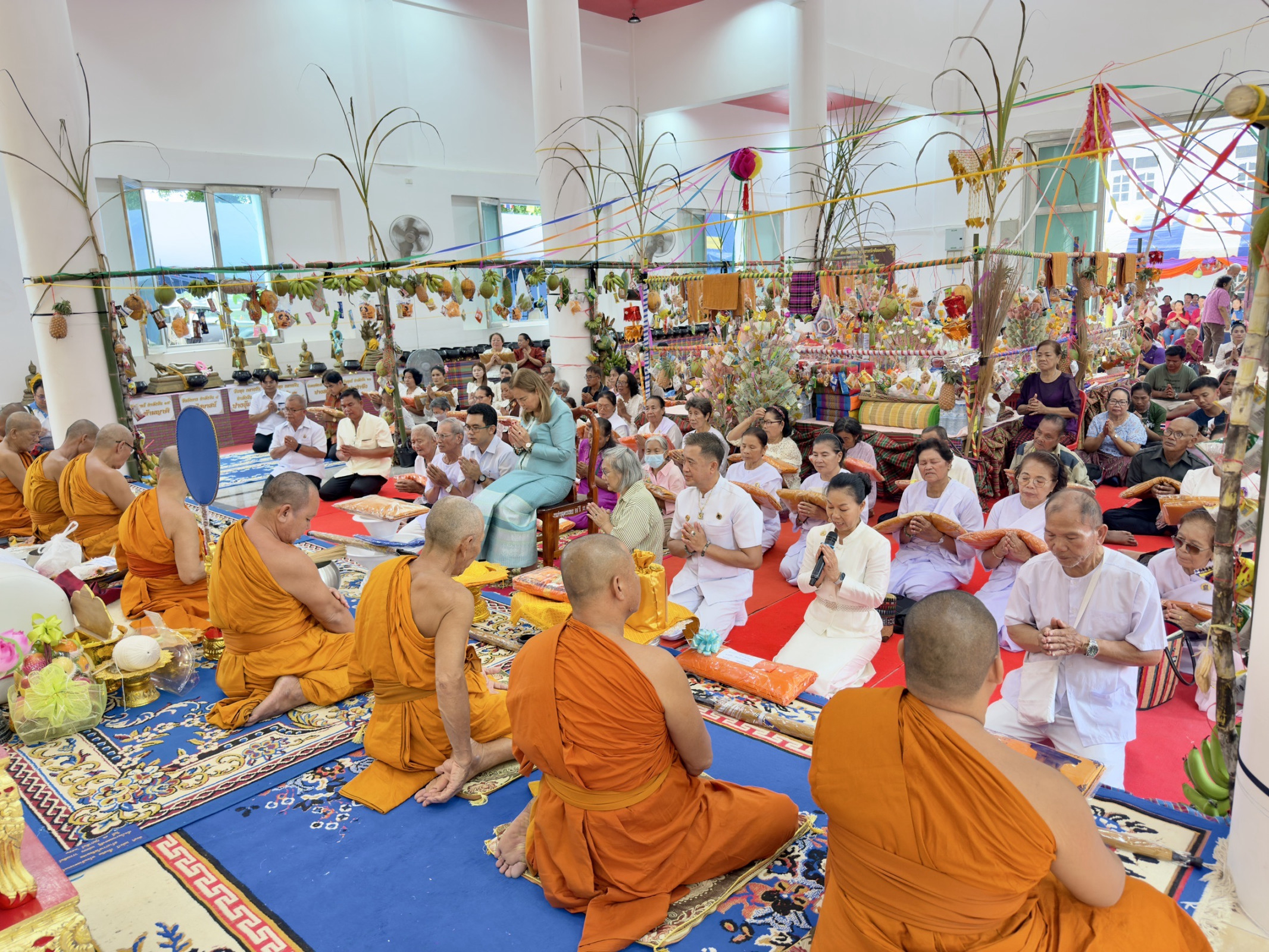 ภาพร่วมพิธีกรรมวัดชัยมงคล