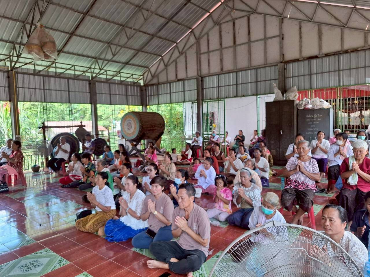ภาพร่วมพิธีกรรมวัดโนนหญ้านาง