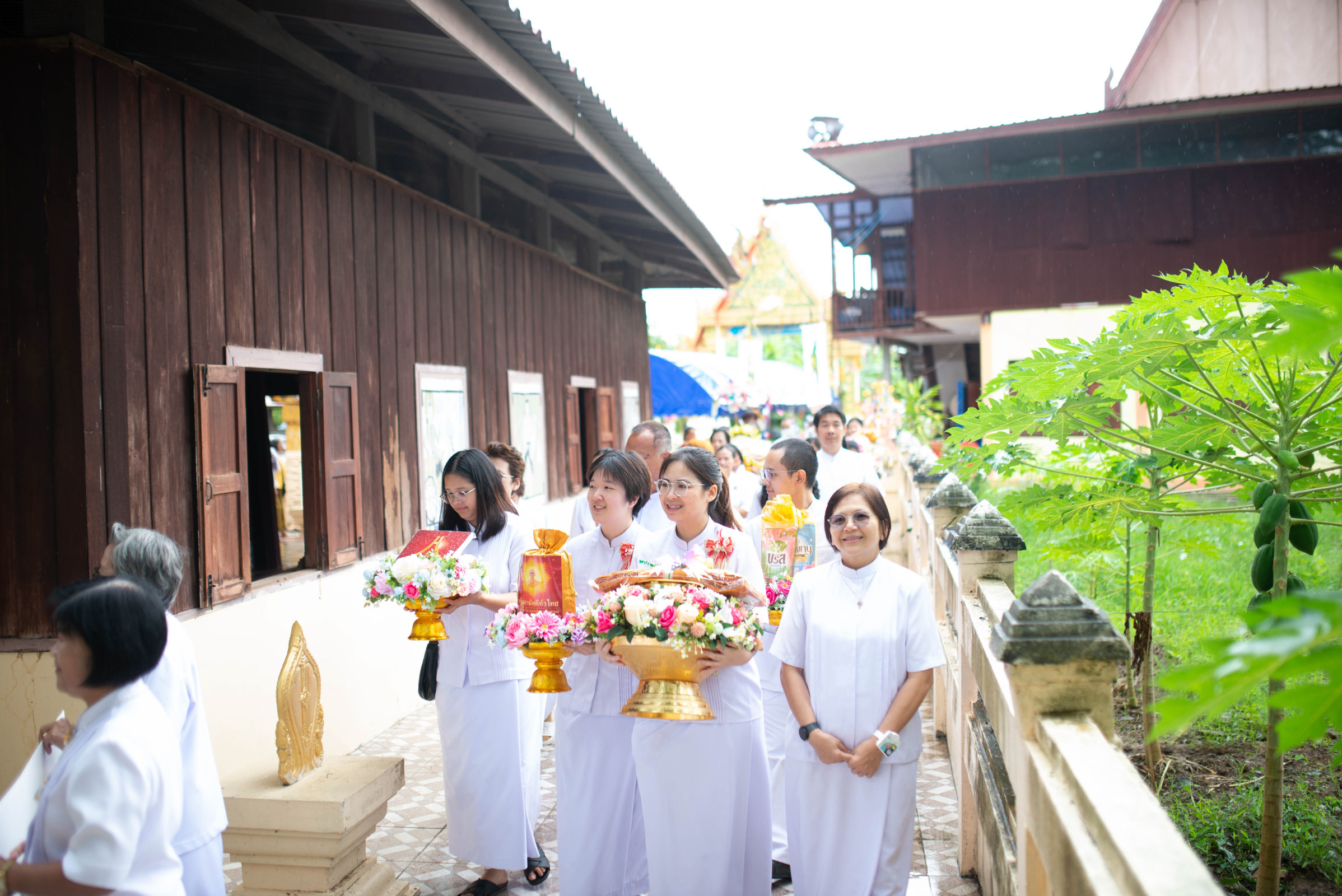 ภาพร่วมขบวนกฐินวัดประชาวาส