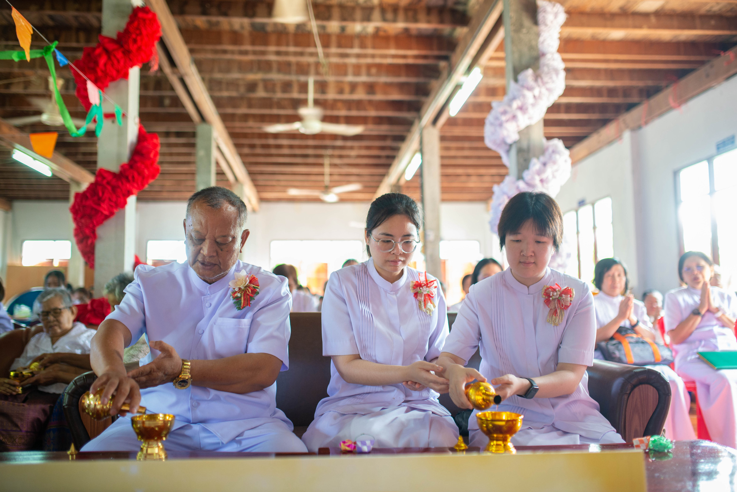 ภาพร่วมพิธีกรรมวัดประชาวาส