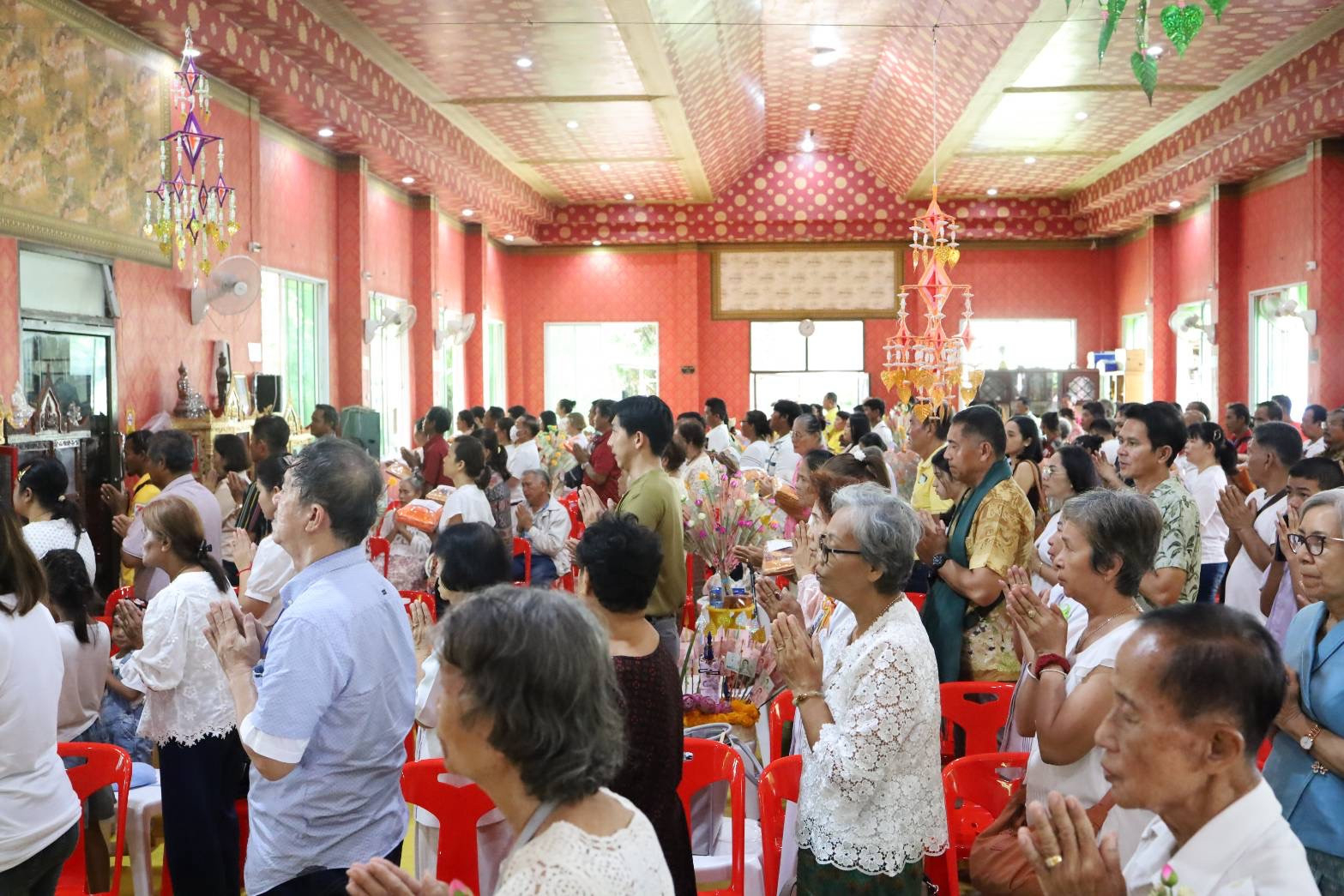 ภาพร่วมพิธีกรรมวัดพระธาตุโป่งดินสอ
