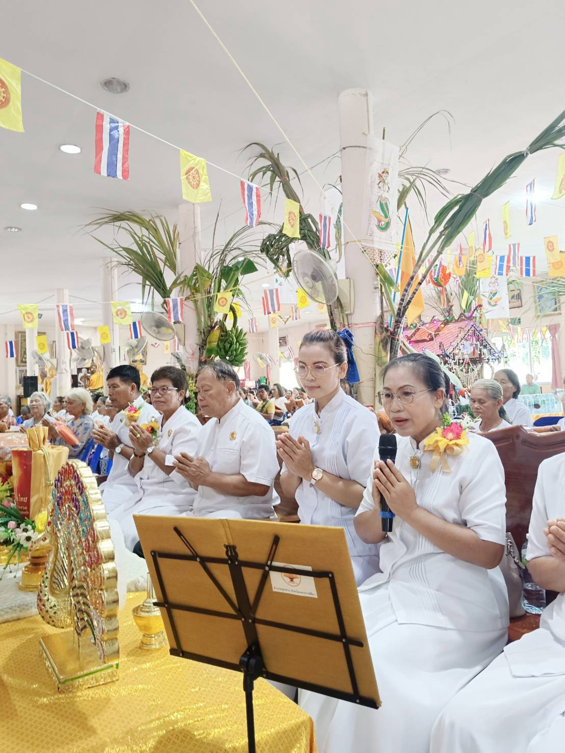 ภาพร่วมพิธีกรรมวัดขามขุนร่ม