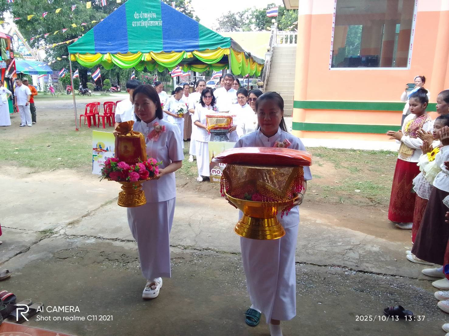 ภาพร่วมขบวนกฐินวัดทุ่งพนมวัง