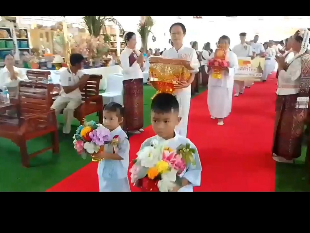 ภาพร่วมขบวนกฐินวัดศรีโพธิ์ชัย