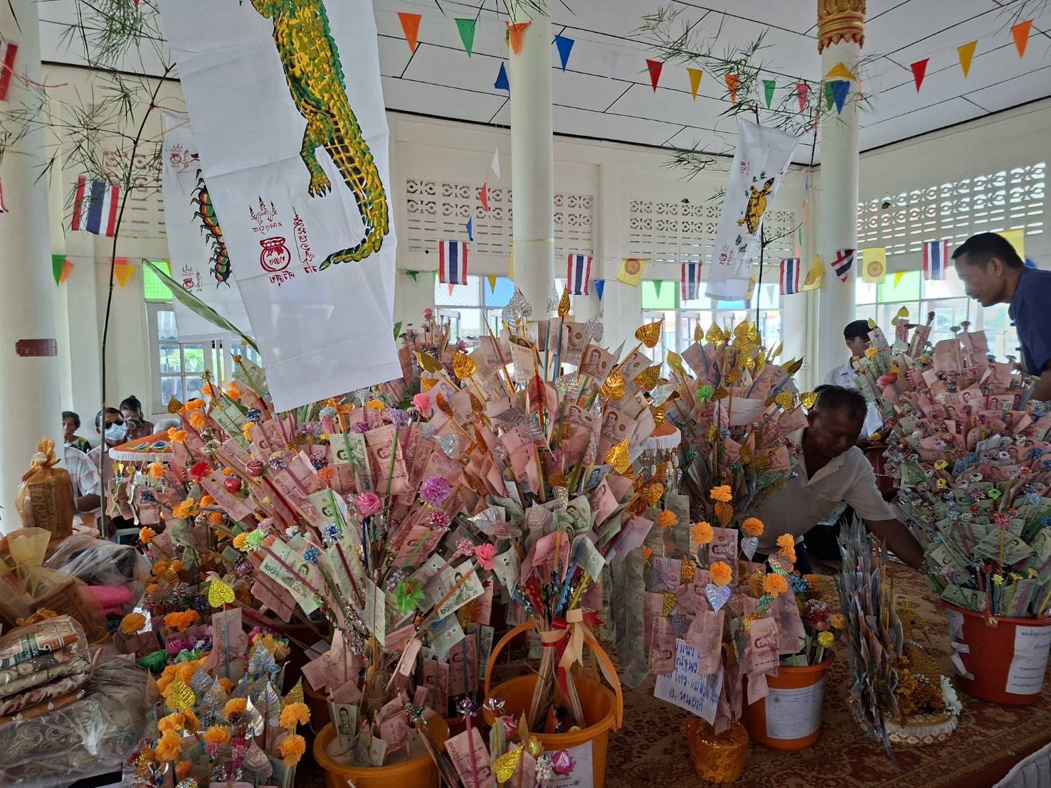 ภาพร่วมพิธีกรรมวัดโนนลาว