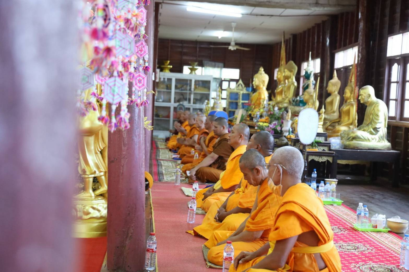 ภาพร่วมพิธีกรรมวัดบ้านแฝก