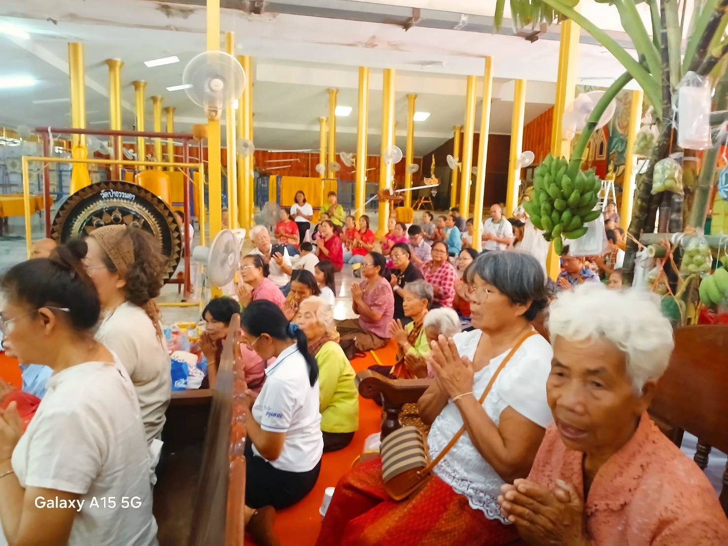 ภาพร่วมพิธีกรรมวัดคึมมะอุ(ป่าธรรมดา)