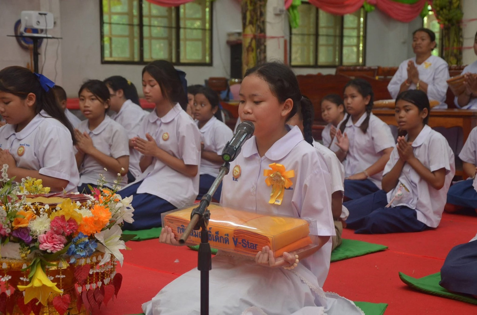 ภาพกล่าวคำถวายกฐินวัดเจริญพรต