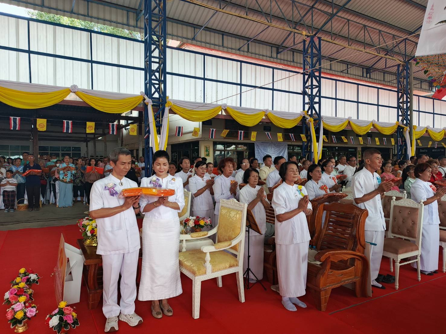 ภาพร่วมพิธีกรรมวัดหนองไผ่