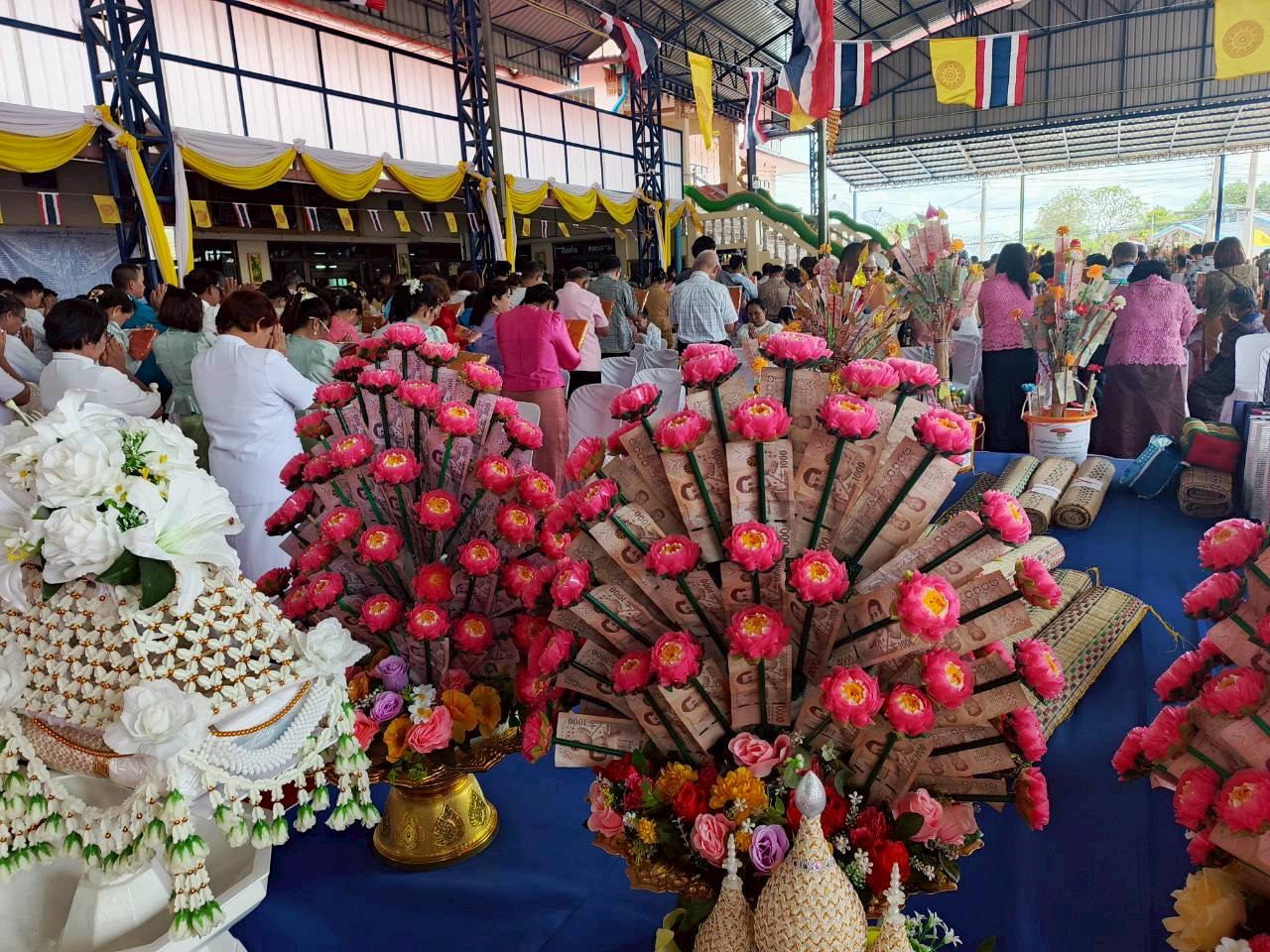 ภาพร่วมพิธีกรรมวัดหนองไผ่