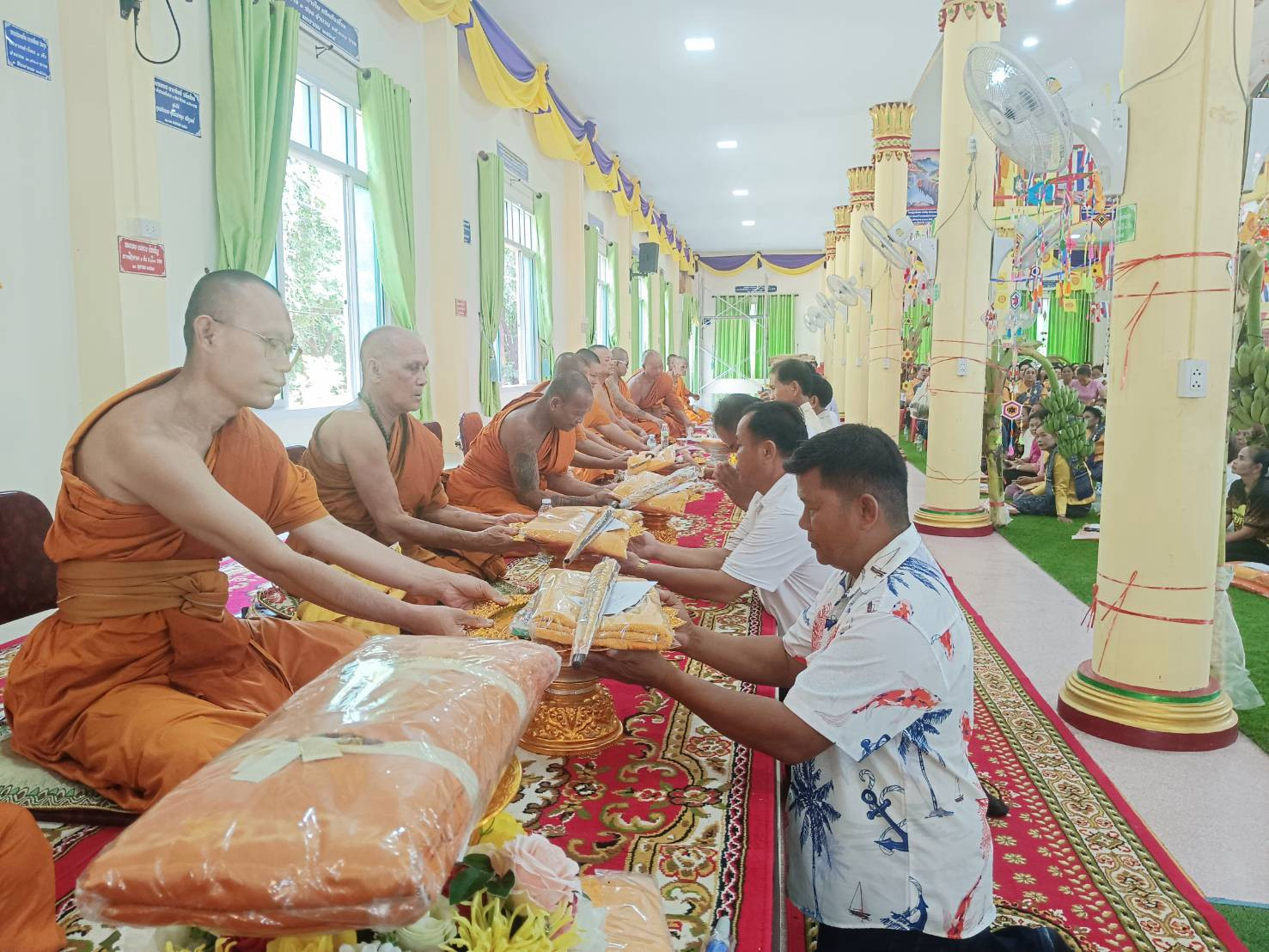 ภาพร่วมพิธีกรรมวัดละโว้