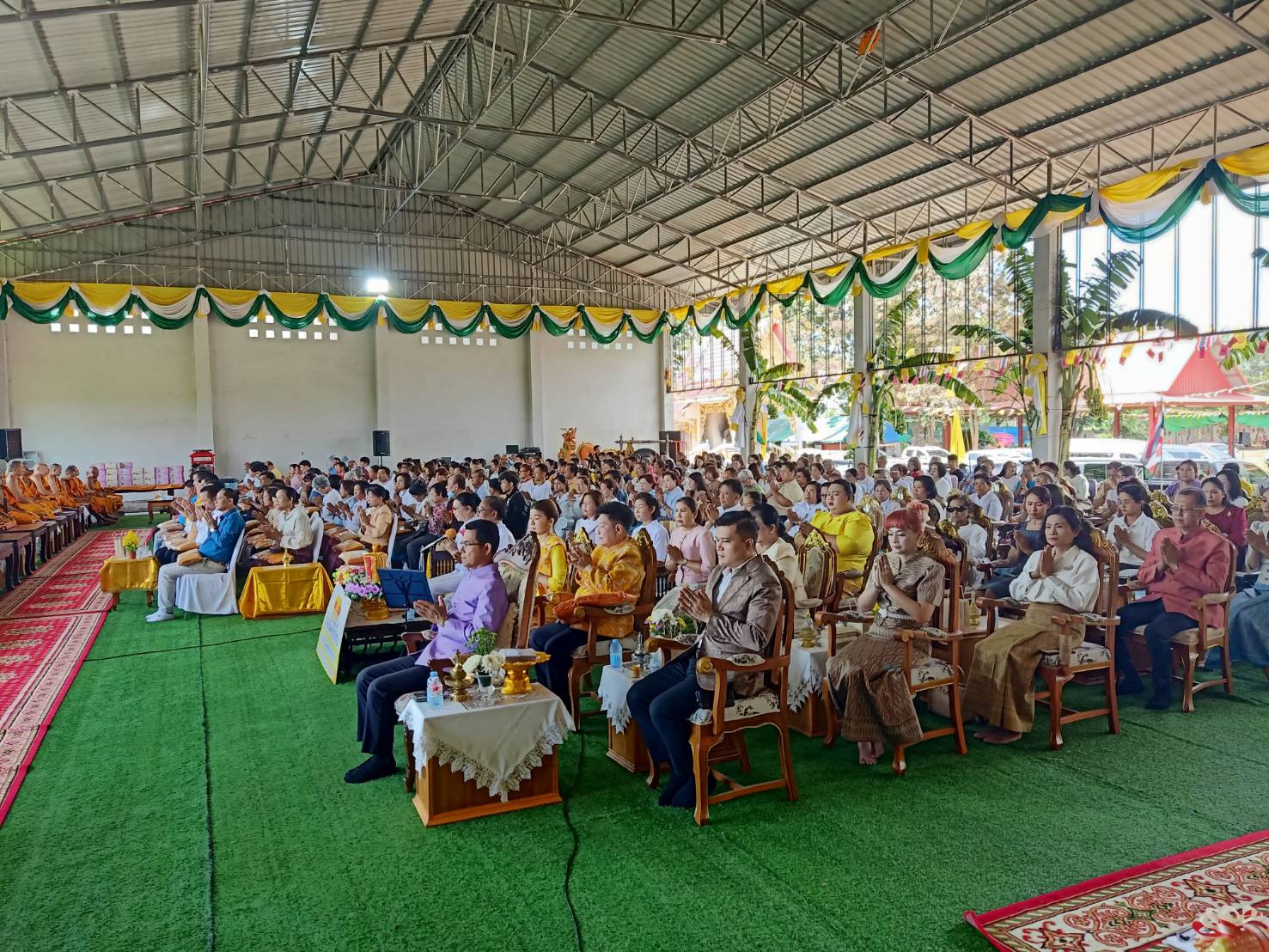 ภาพร่วมพิธีกรรมวัดหนองตาแก้ว