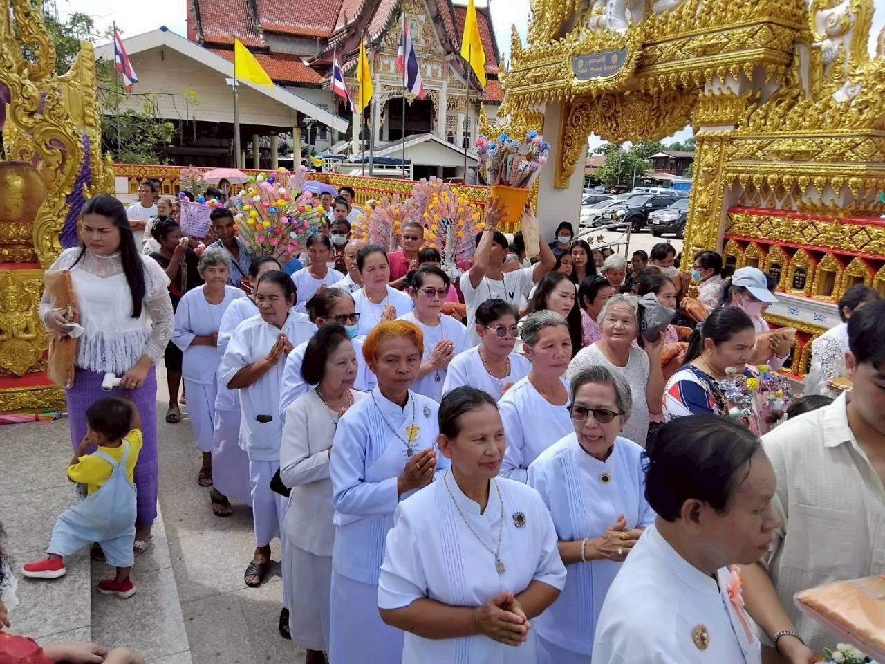 ภาพร่วมพิธีกรรมวัดใหม่สระประทุม
