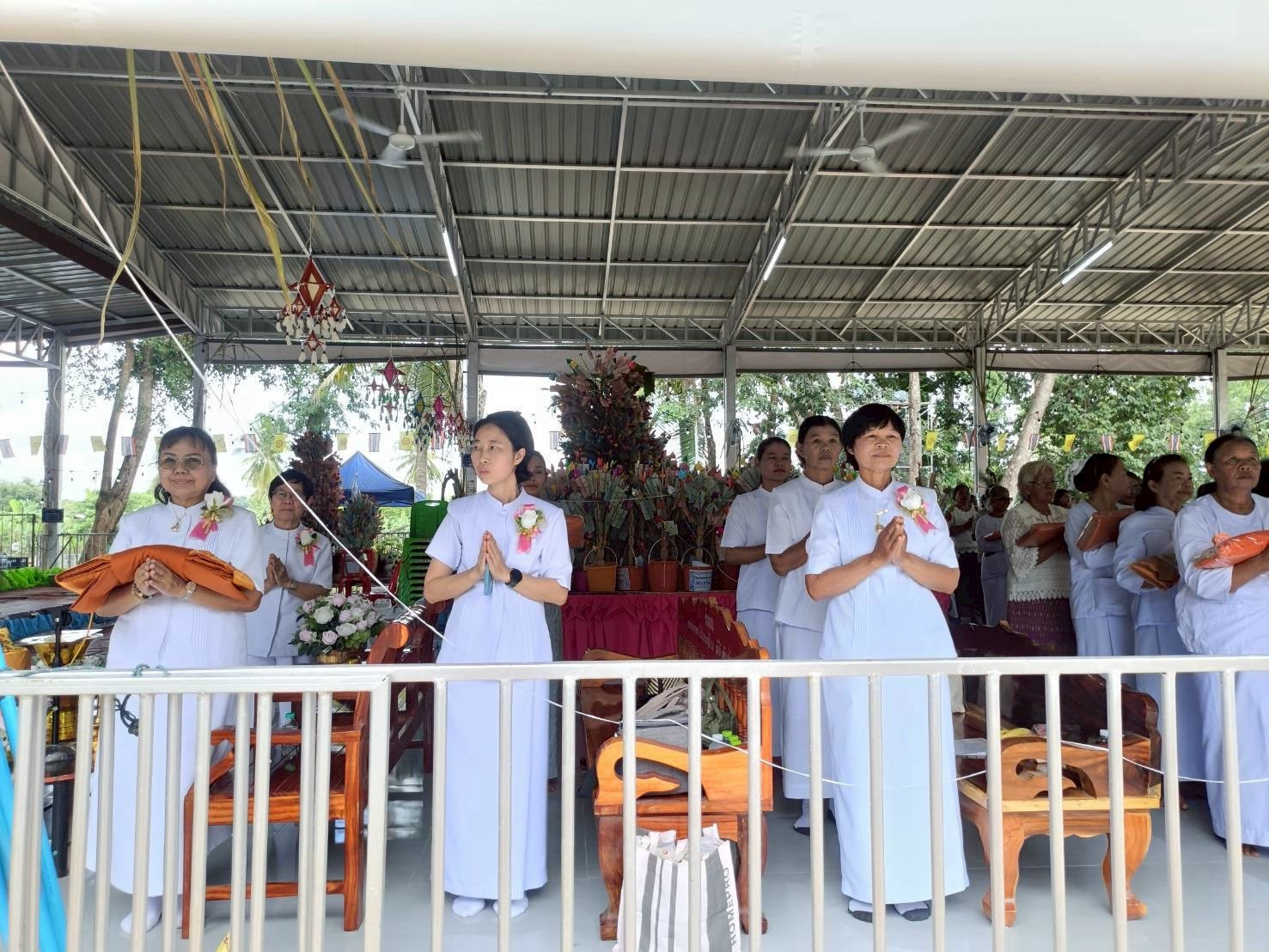ภาพร่วมพิธีกรรมวัดทรัพย์อุดมธรรม