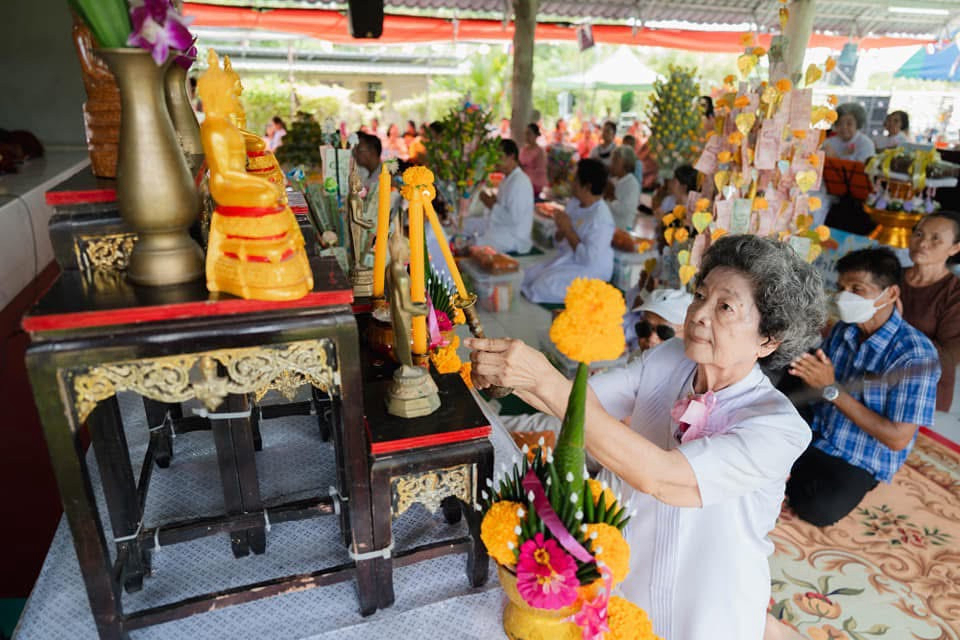ภาพร่วมพิธีกรรมที่พักสงฆ์สวนป่าศรัทธาธรรม