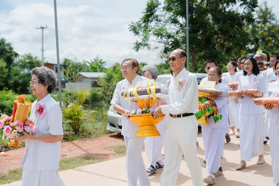 ภาพร่วมพิธีกรรมที่พักสงฆ์สวนป่าศรัทธาธรรม
