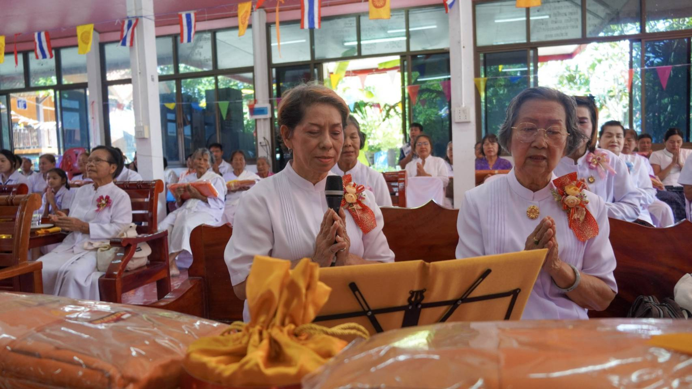 ภาพกล่าวคำถวายกฐินวัดค้างพลูกลาง