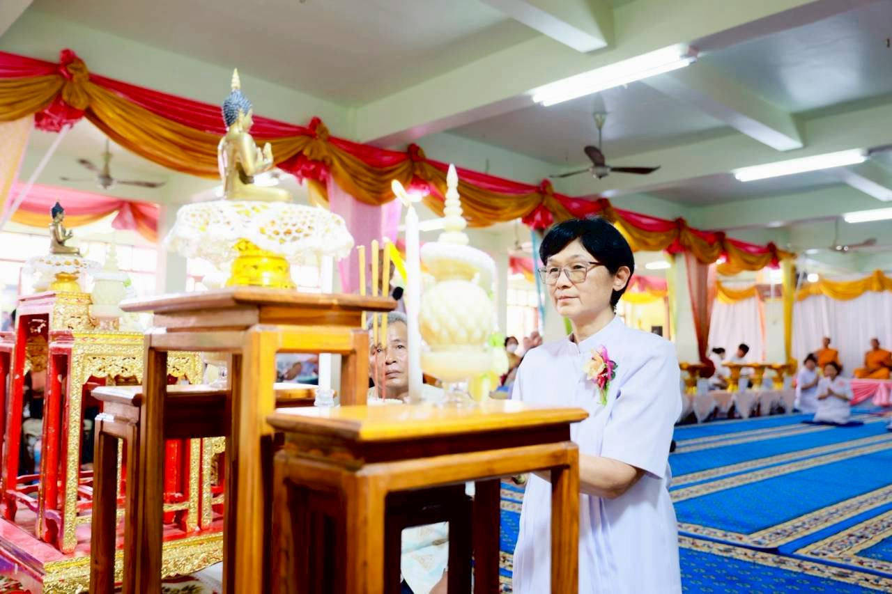 ภาพร่วมพิธีกรรมวัดบ้านพร้าวนอก