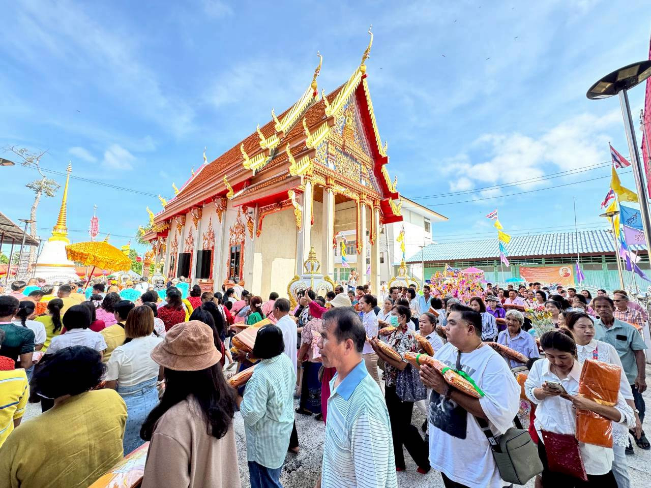 ภาพร่วมพิธีกรรมวัดบางเตยใน
