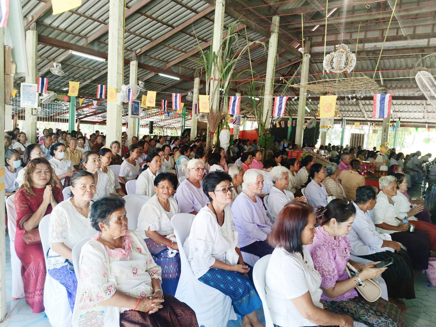 ภาพร่วมพิธีกรรมวัดใหม่หนองบัวรี