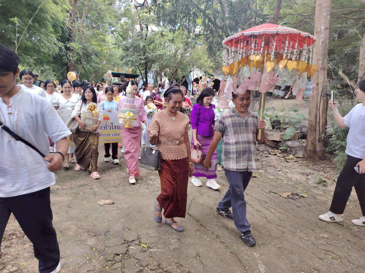 ภาพร่วมพิธีกรรมวัดศิมาลัยทรงธรรม