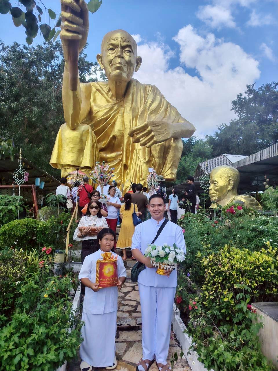 ภาพร่วมพิธีกรรมวัดศิมาลัยทรงธรรม