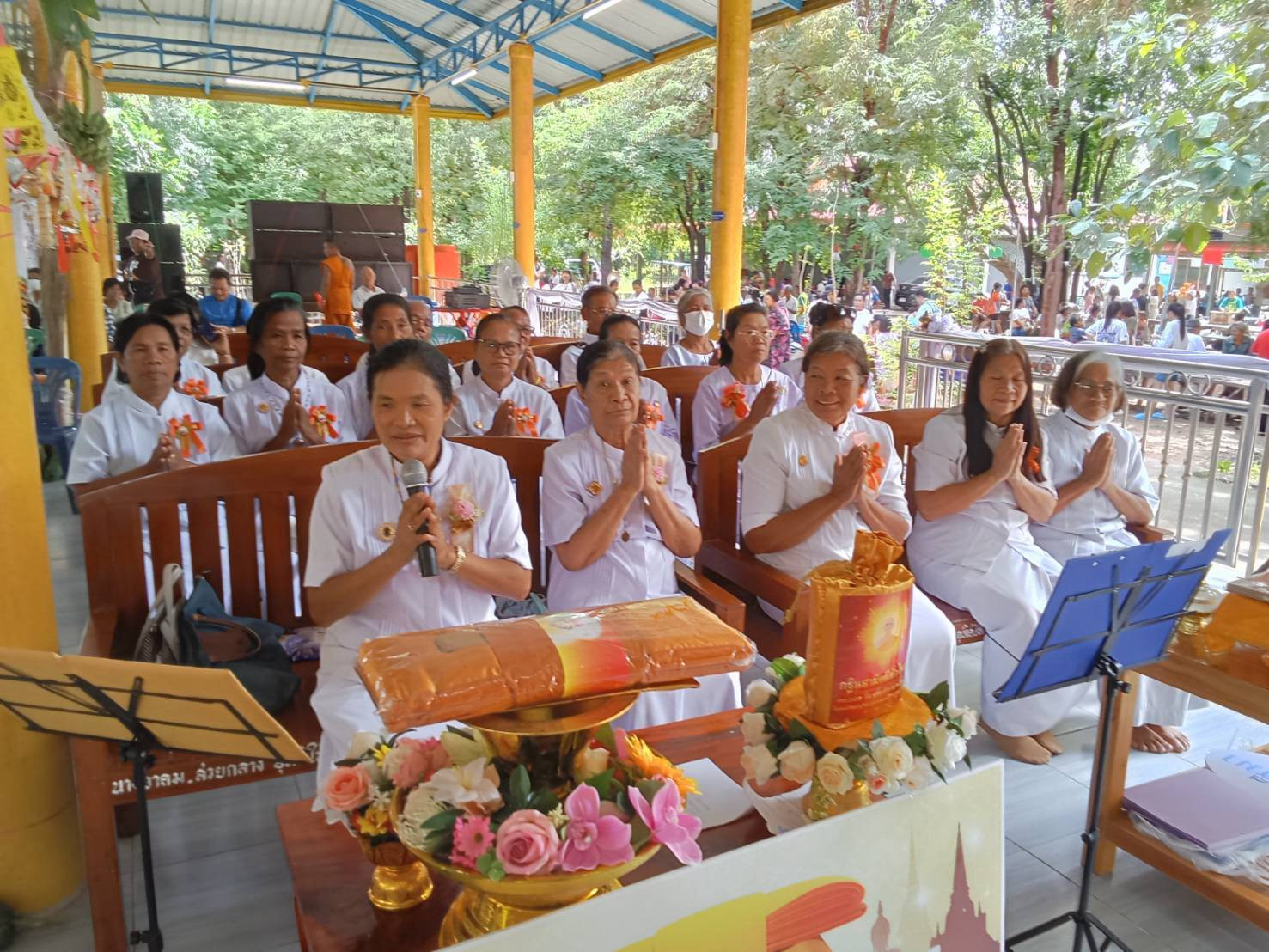 ภาพร่วมพิธีกรรมวัดมะเกลือ