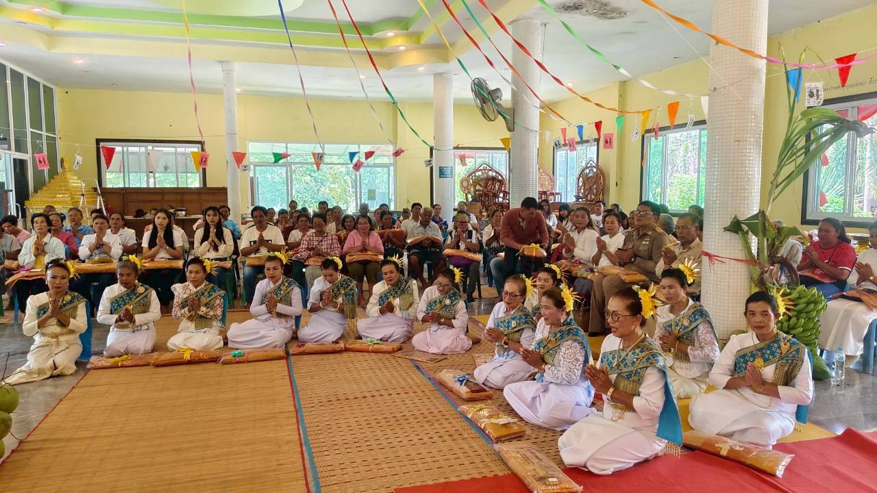 ภาพร่วมพิธีกรรมวัดป่าสามัคคีธรรม
