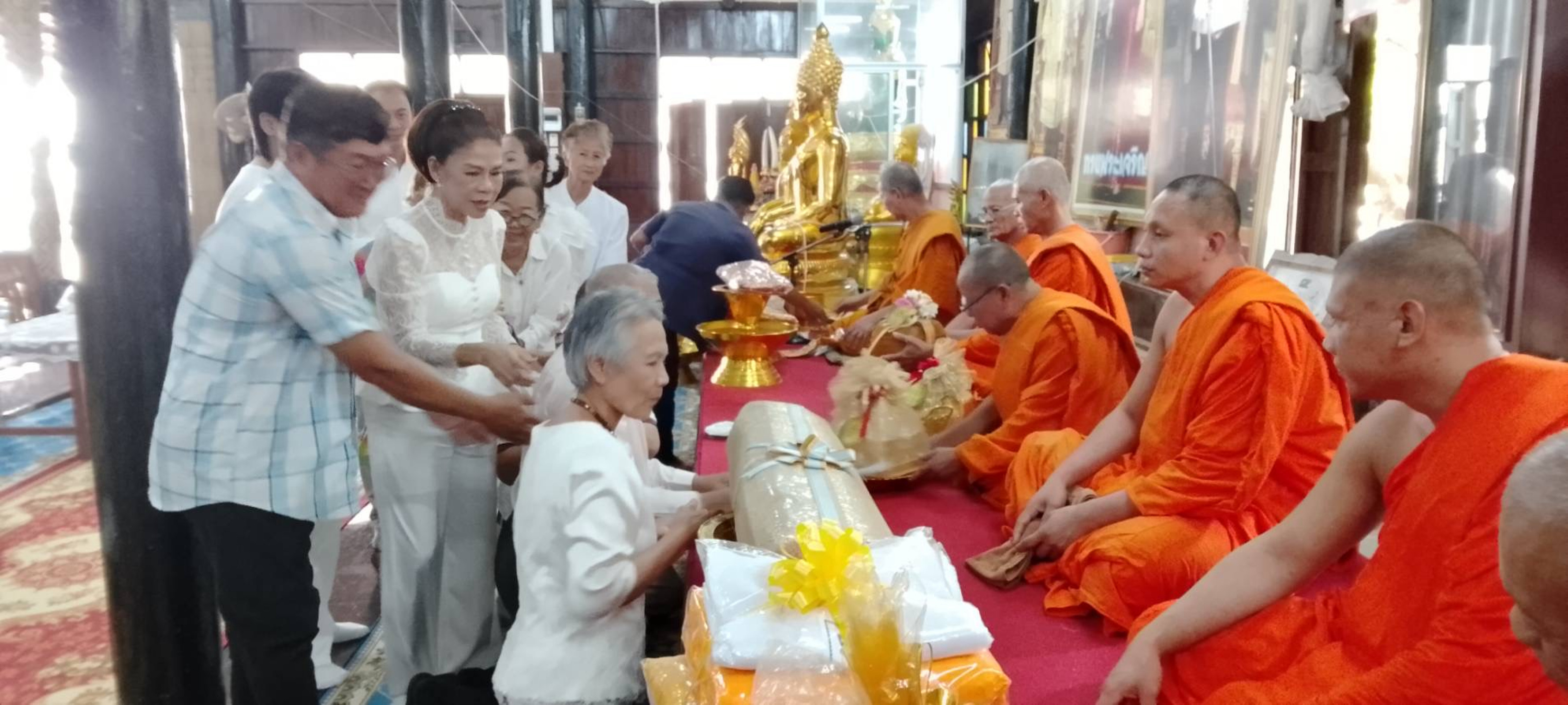 ภาพร่วมพิธีกรรมวัดศรัทธาราษฎร์