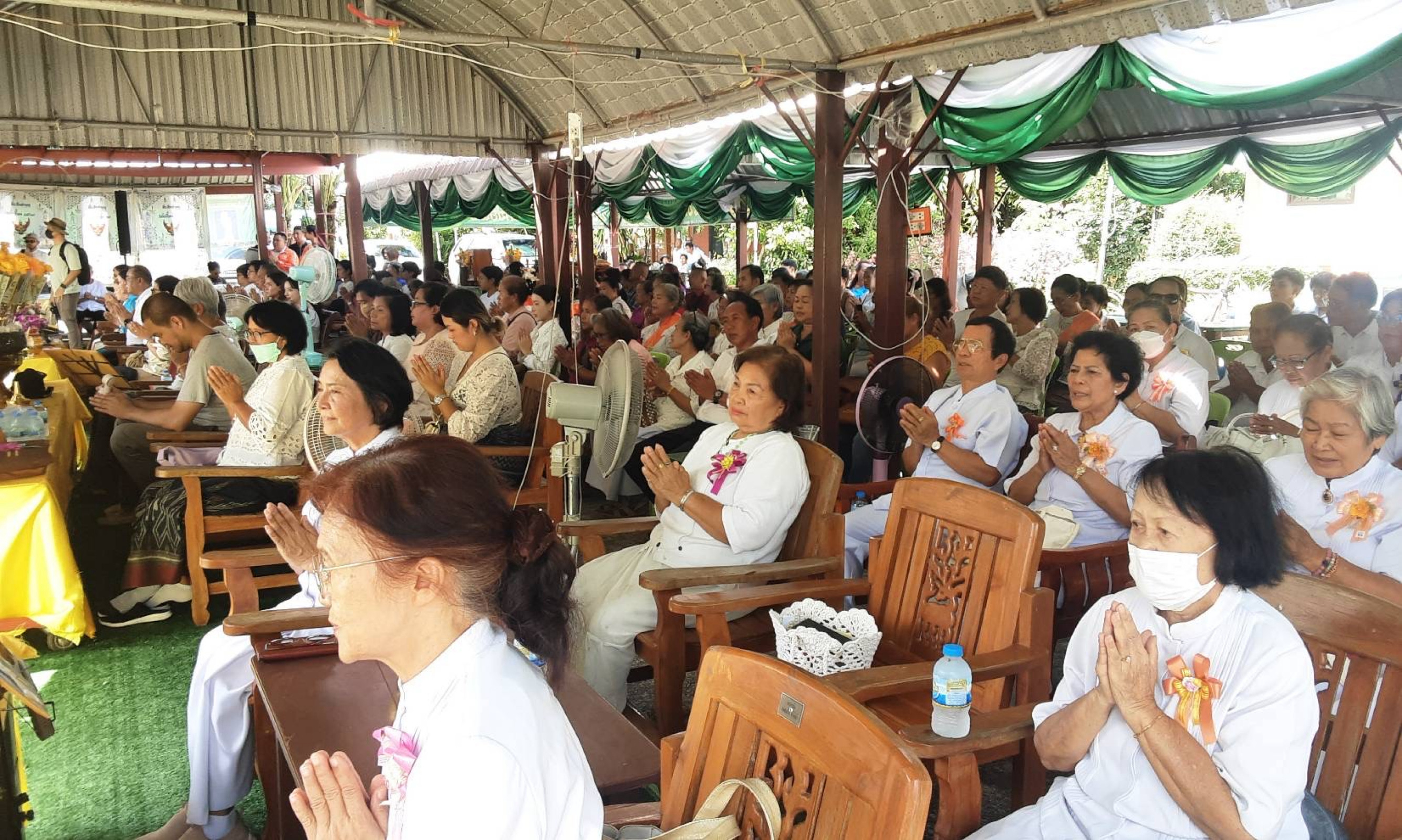 ภาพร่วมพิธีกรรมวัดหนองขอนใน