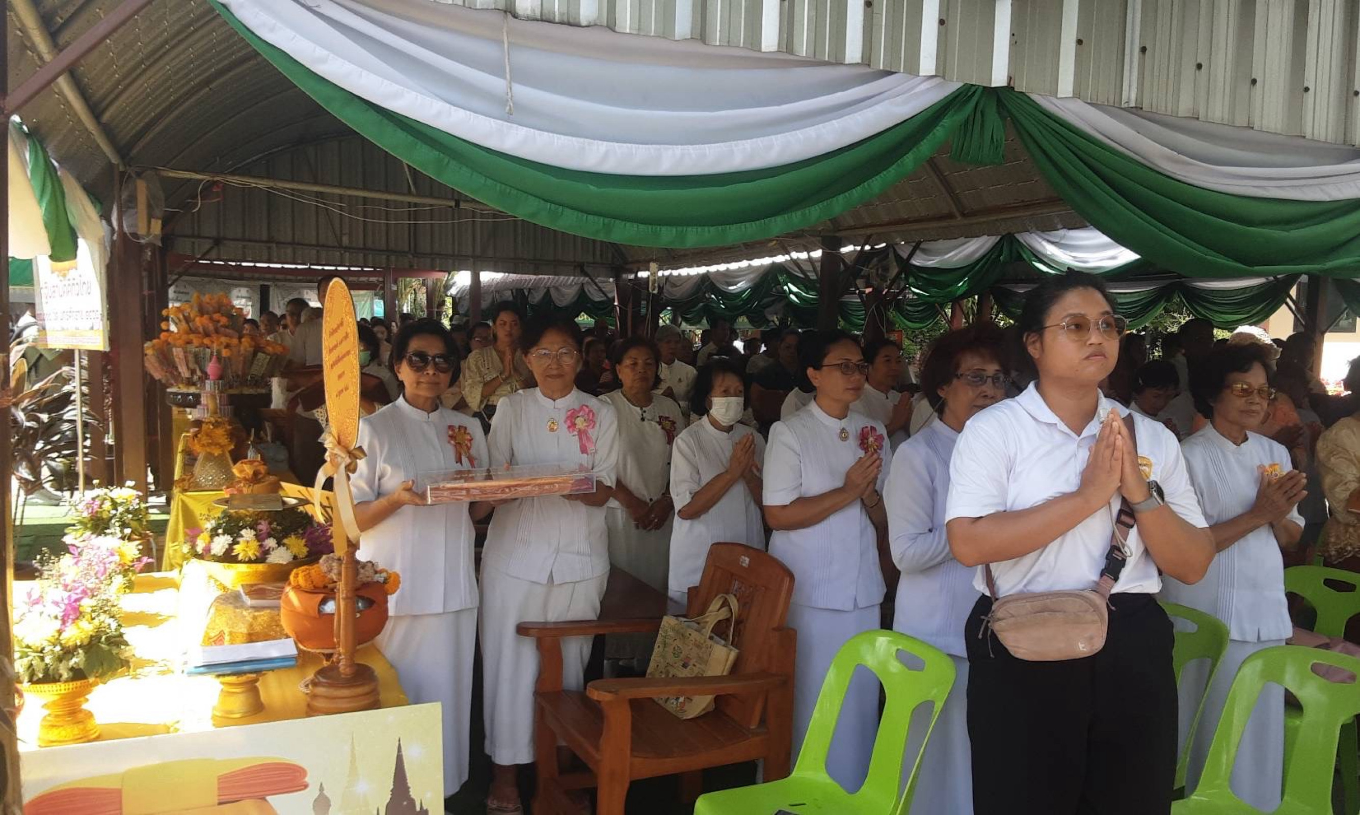 ภาพร่วมพิธีกรรมวัดหนองขอนใน