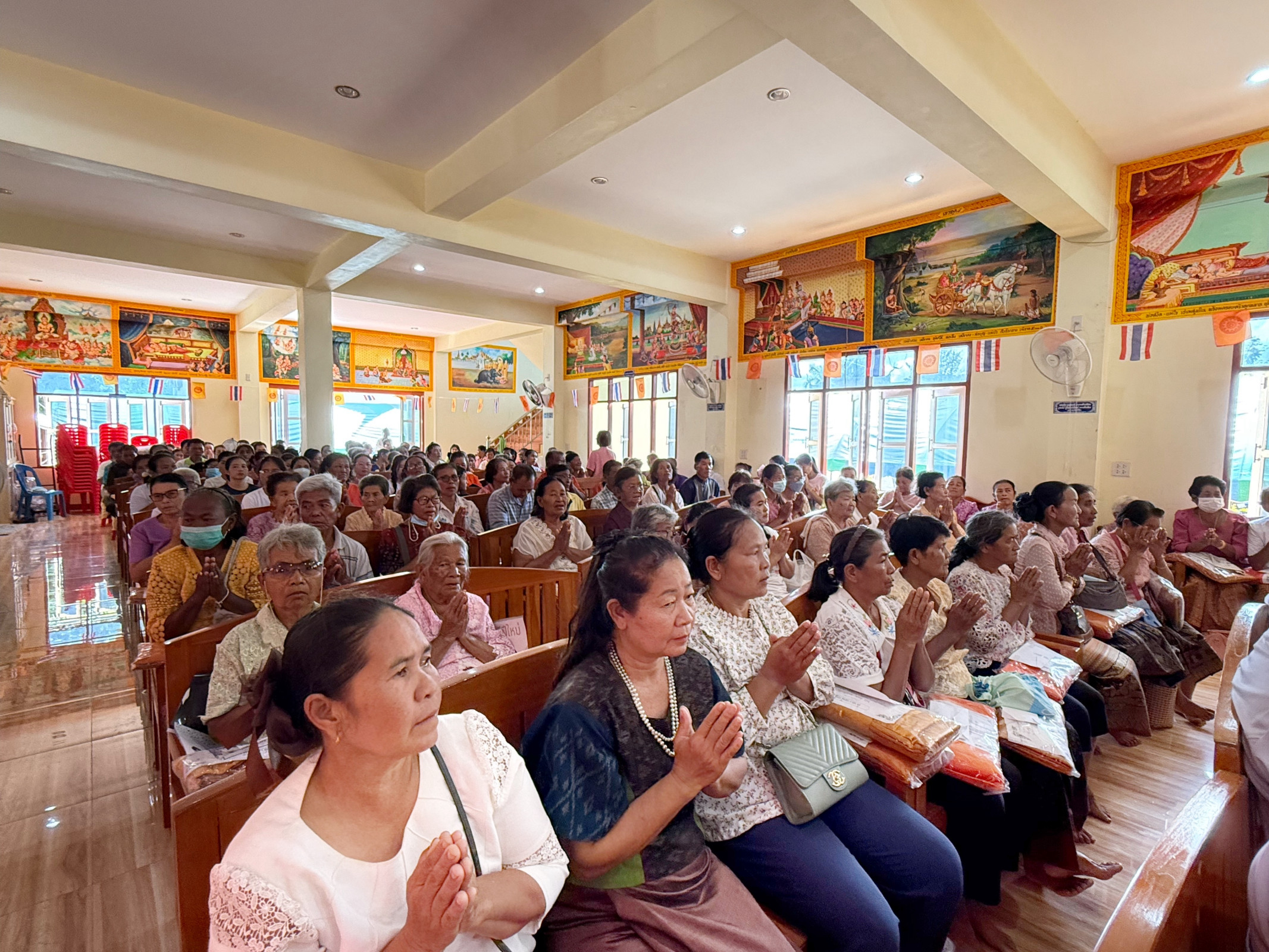 ภาพร่วมพิธีกรรมวัดชีวึก