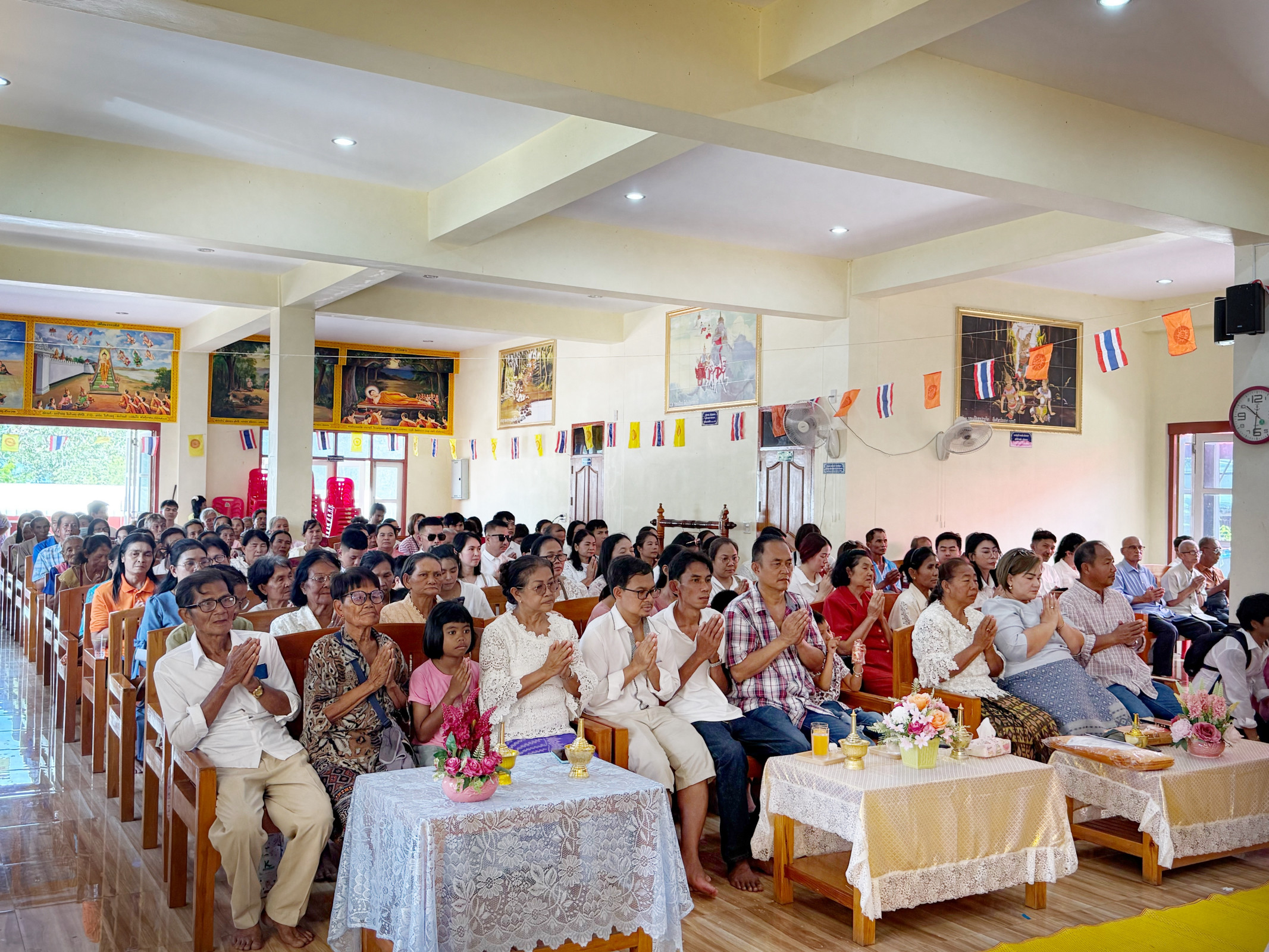 ภาพร่วมพิธีกรรมวัดชีวึก