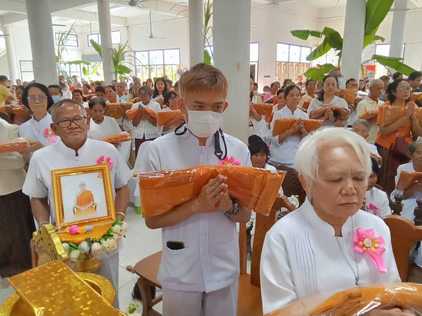 ภาพร่วมพิธีกรรมวัดหนองหว้า