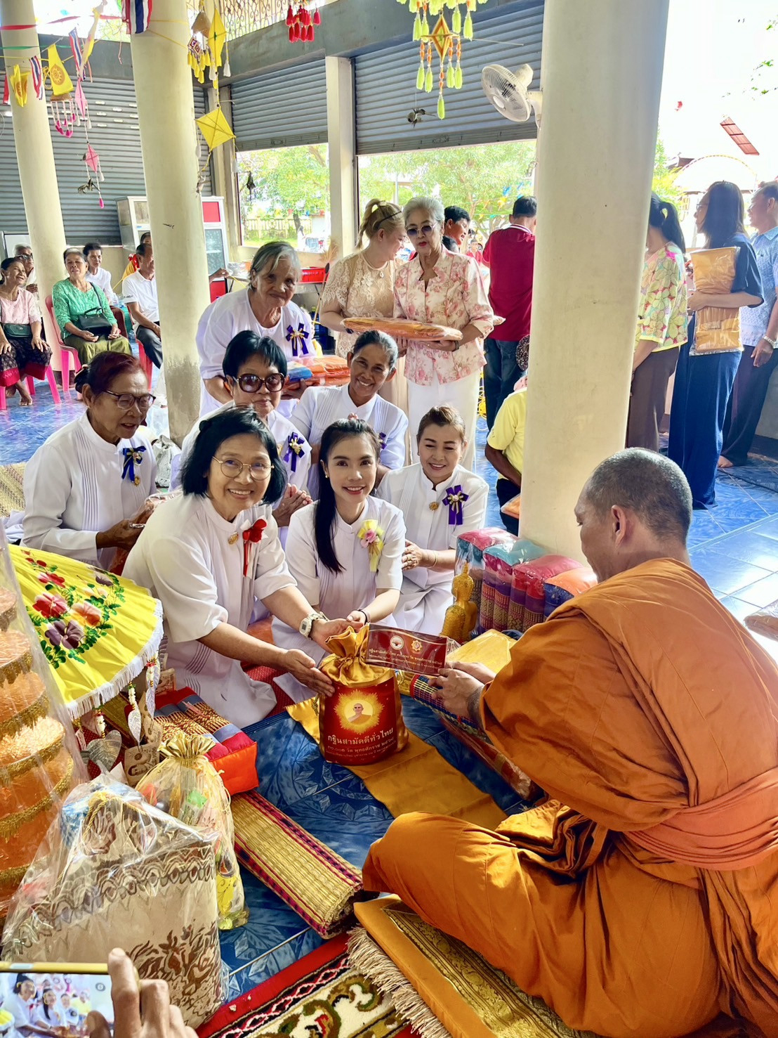 ภาพร่วมพิธีกรรมวัดหนองไผ่