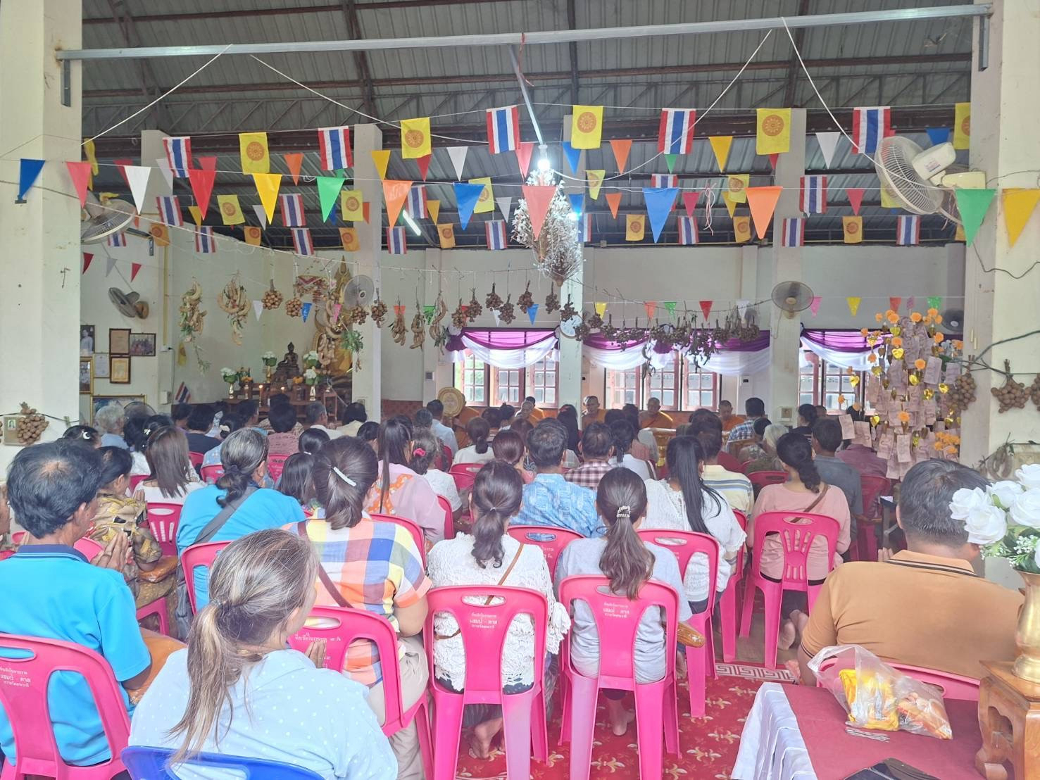 ภาพร่วมพิธีกรรมวัดสระวารี