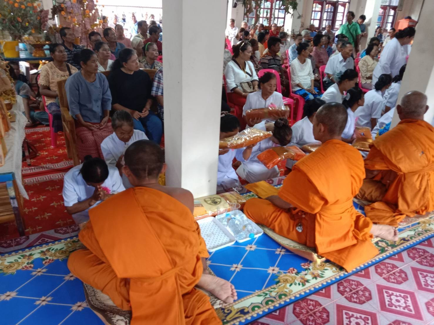 ภาพร่วมพิธีกรรมวัดสระวารี