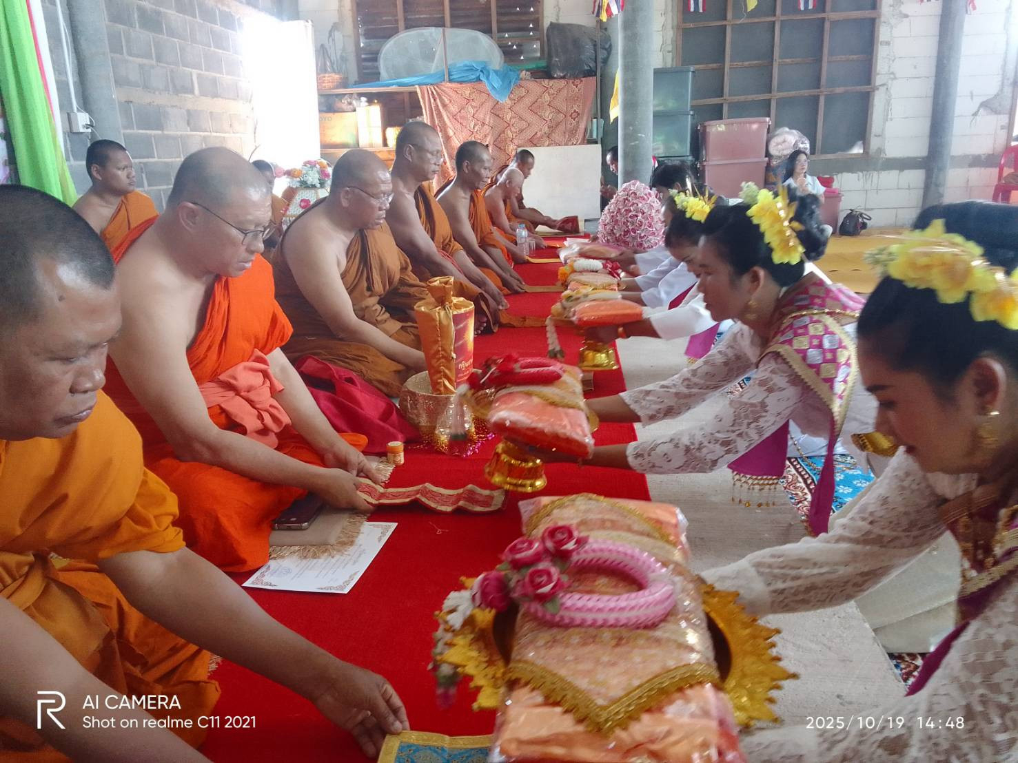 ภาพร่วมพิธีกรรมที่พักสงฆ์บุดดี