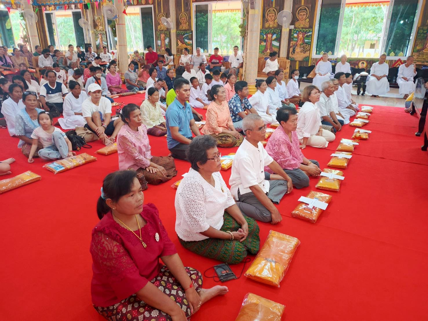 ภาพร่วมพิธีกรรมวัดป่าบุญพาศรัทธาธรรม