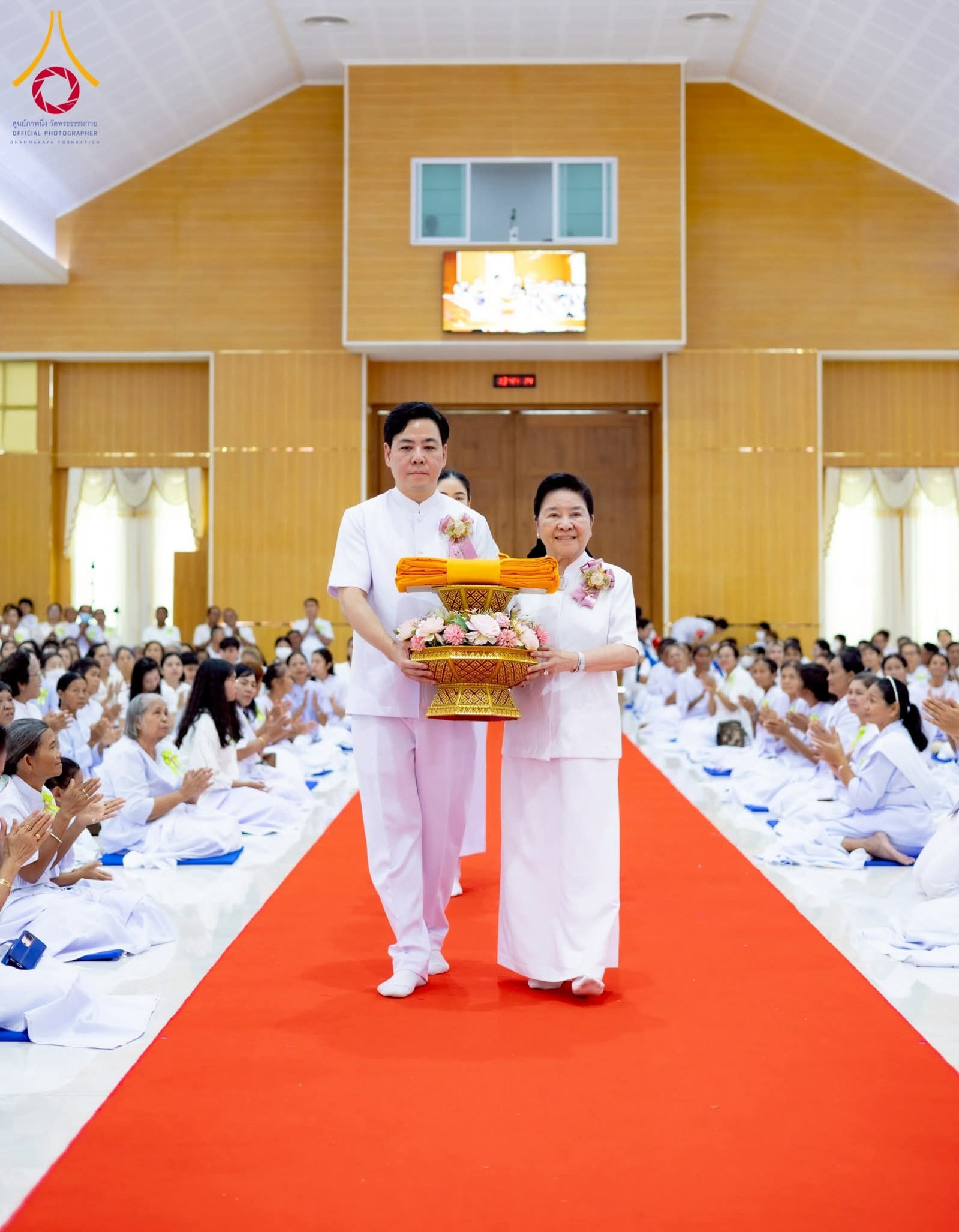 ภาพร่วมขบวนกฐินศูนย์ปฏิบัติธรรมนครราชสีมา