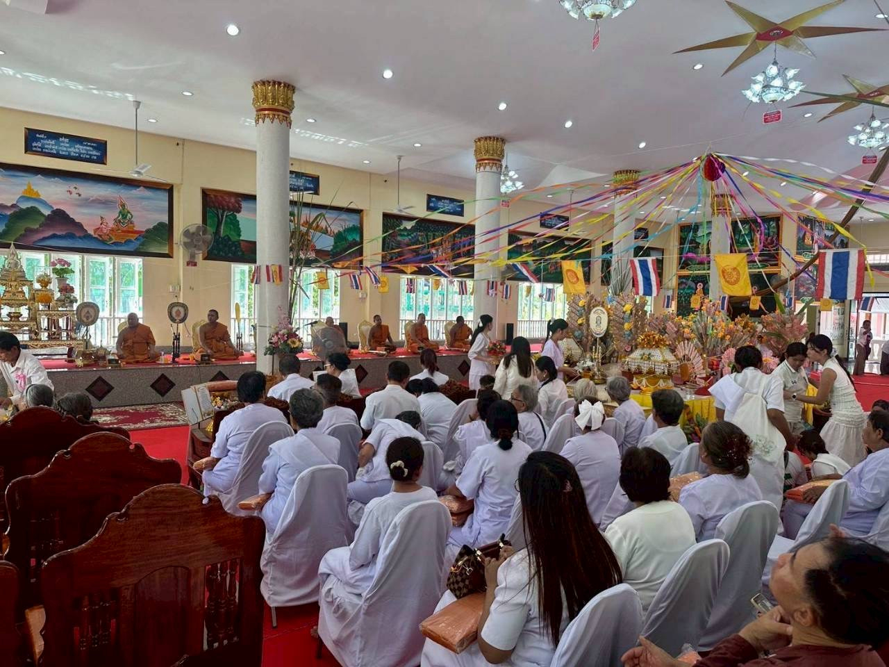 ภาพร่วมพิธีกรรมวัดโคกคอนอินทร์เจริญธรรม