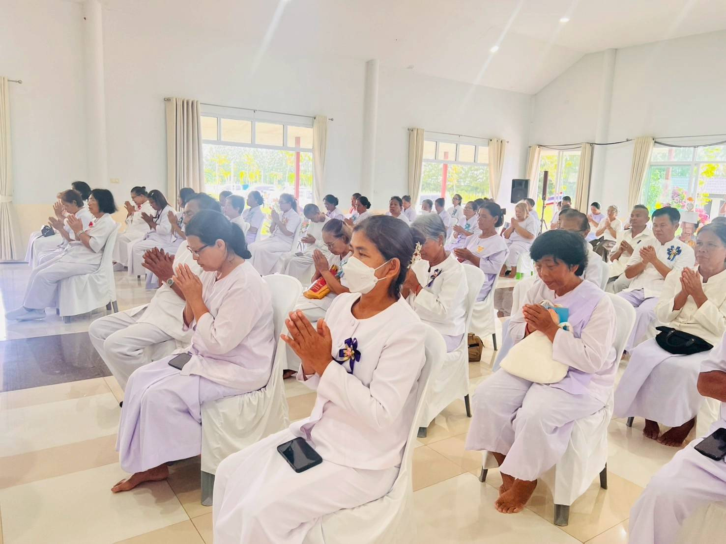 ภาพร่วมพิธีกรรมธุดงคสถานแก้วโนนแดง